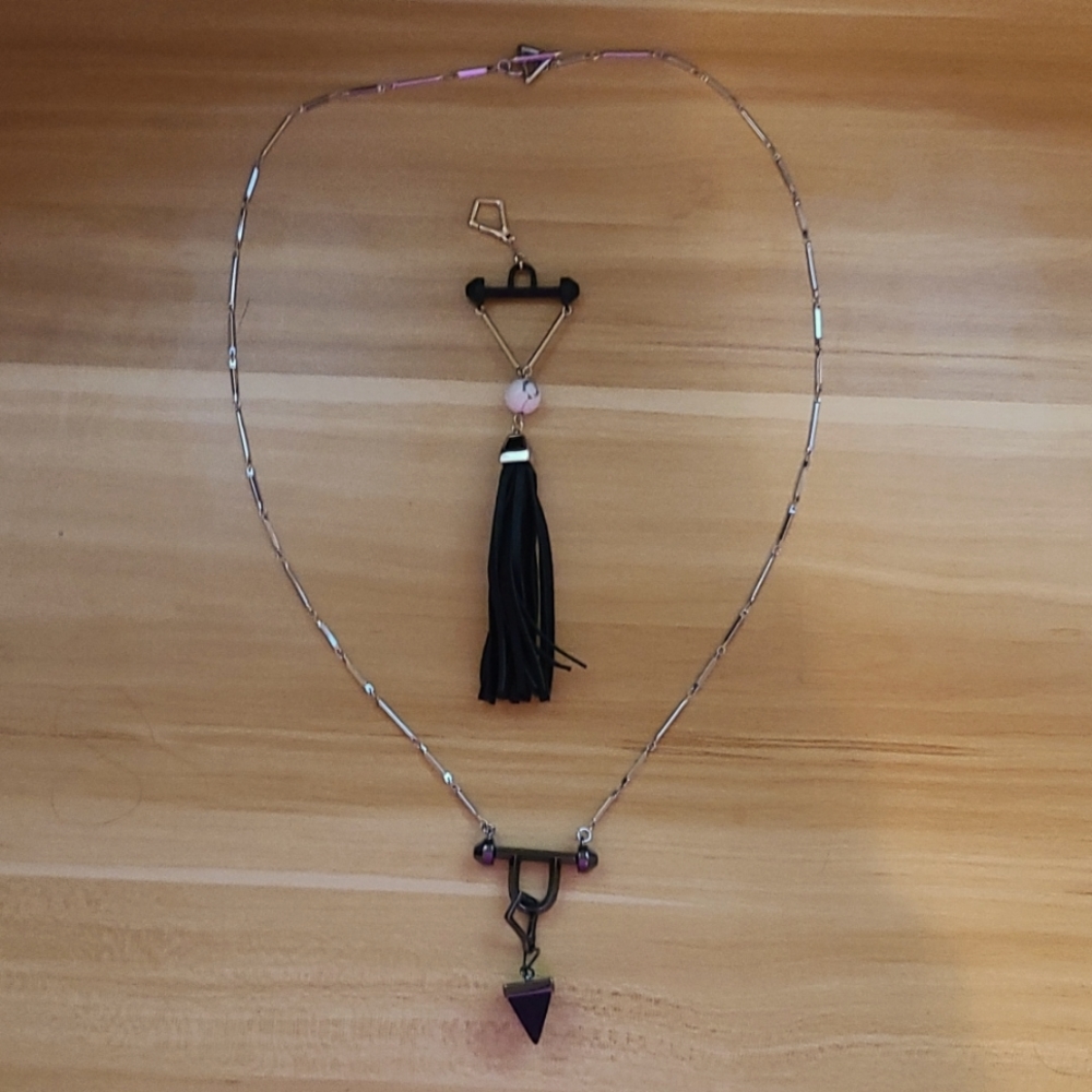 Long necklace with changeable pendants